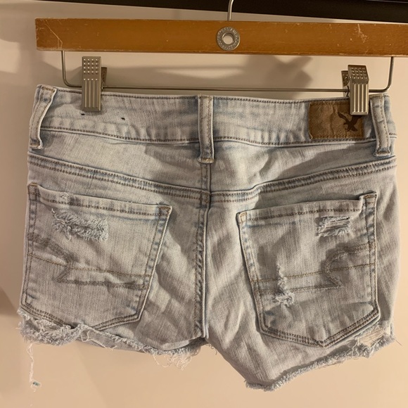 Distressed/lace short - Picture 2 of 2